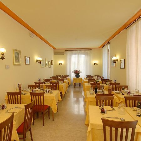 Hotel Delizia Genovese Montecatini Terme Exteriér fotografie